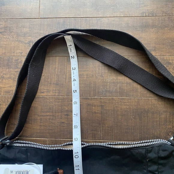 Kipling Bethle Black crossbody shoulder bag - Picture 7 of 13